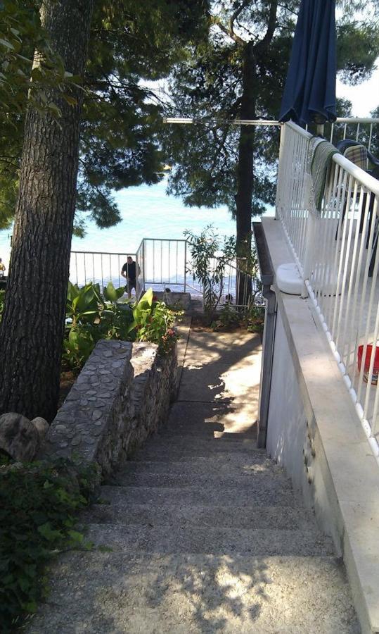Apartman On The Beach - Nemira, Omis Apartment ภายนอก รูปภาพ