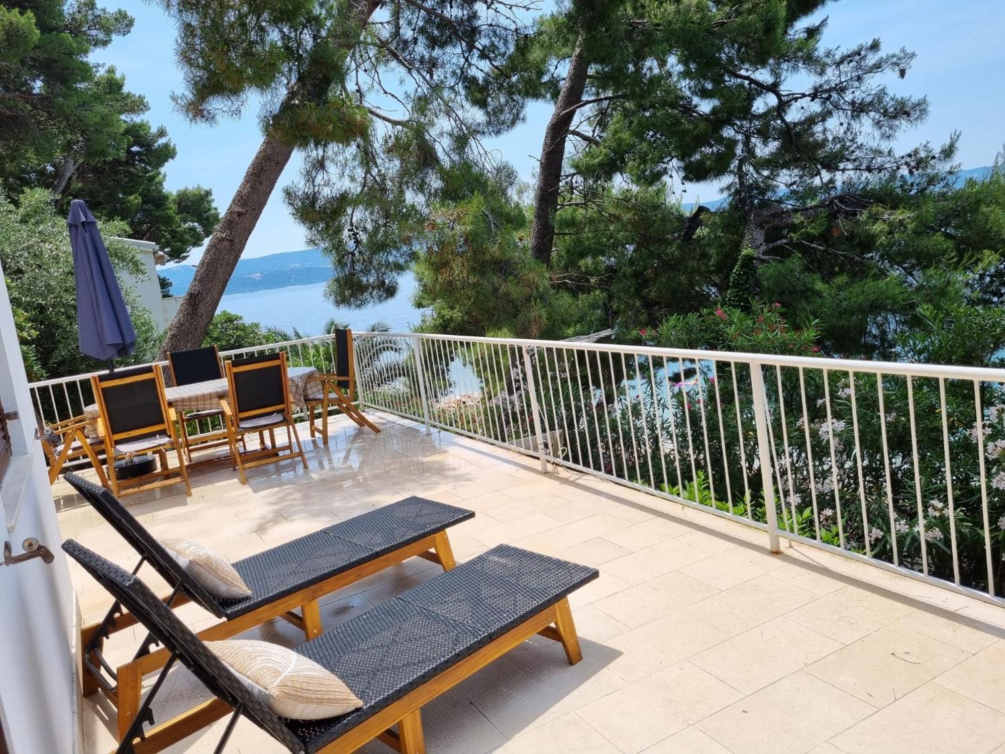 Apartman On The Beach - Nemira, Omis Apartment ภายนอก รูปภาพ