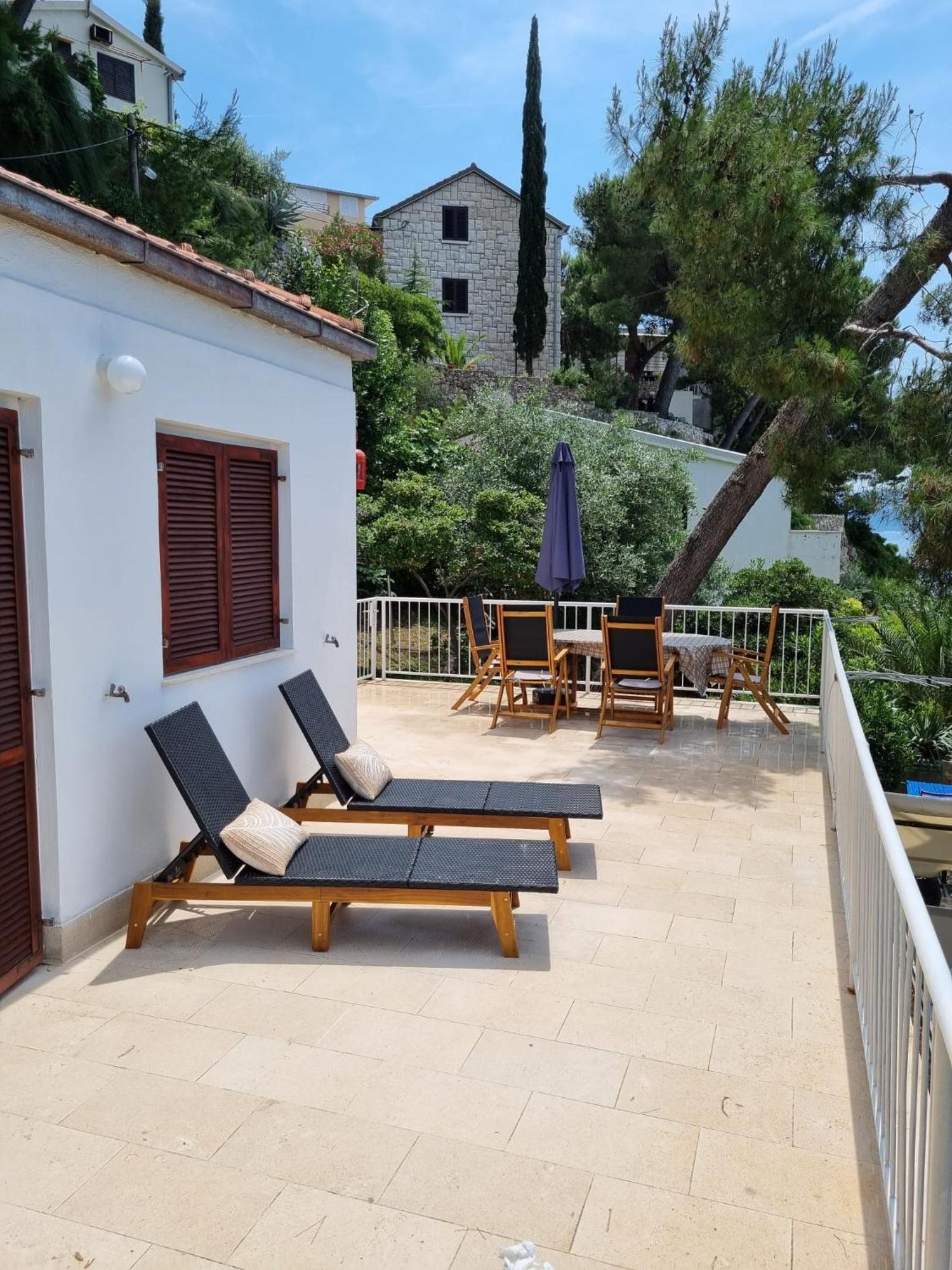 Apartman On The Beach - Nemira, Omis Apartment ภายนอก รูปภาพ